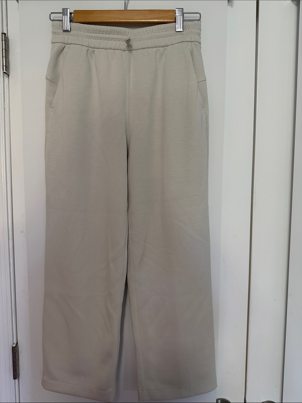 Women’s Casual Elastic-Waist Beige Pants